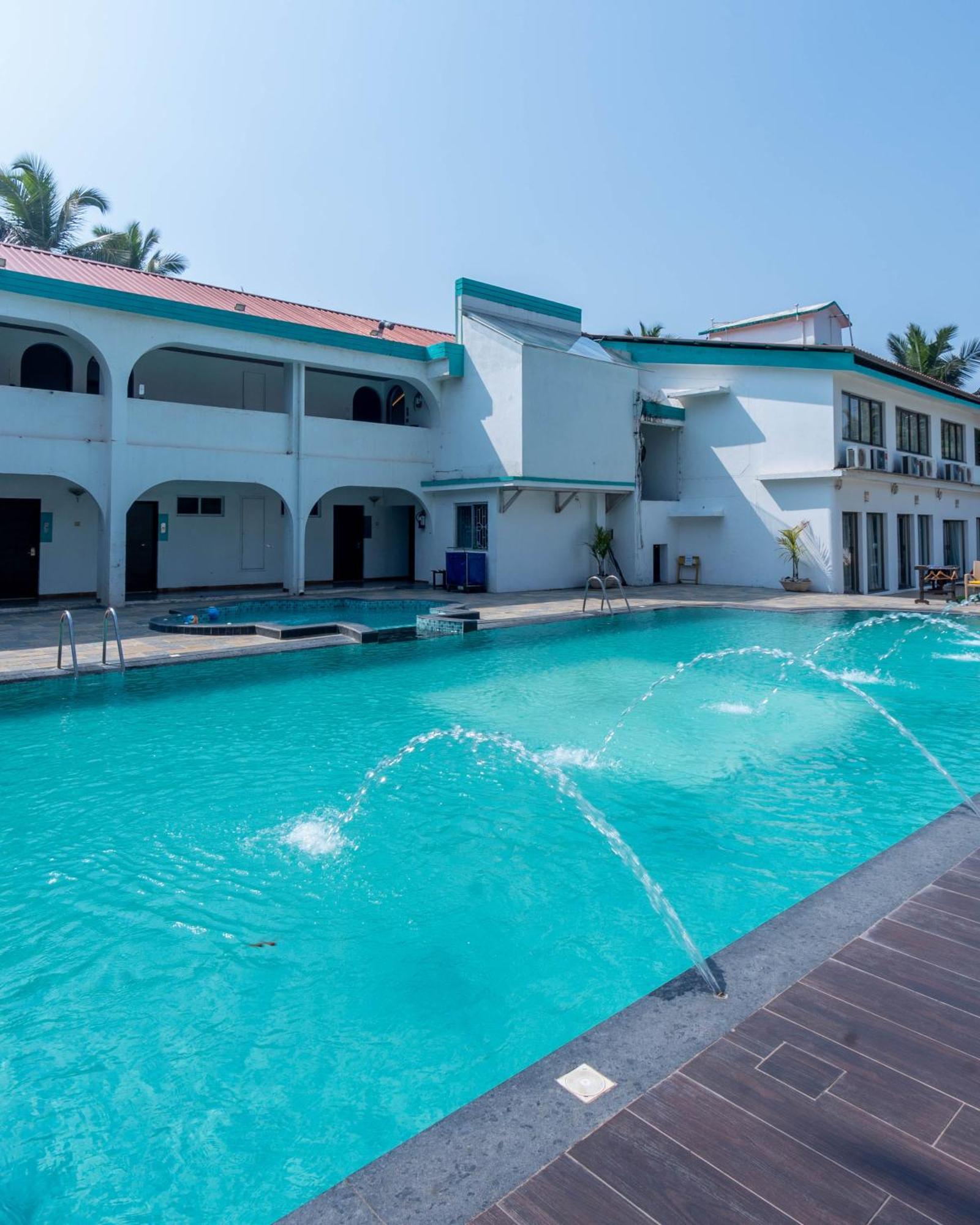 Longuinhos Beach Resort Colva Extérieur photo